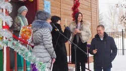 В Мицулёвке торжественно перерезали ленту на входе в клуб