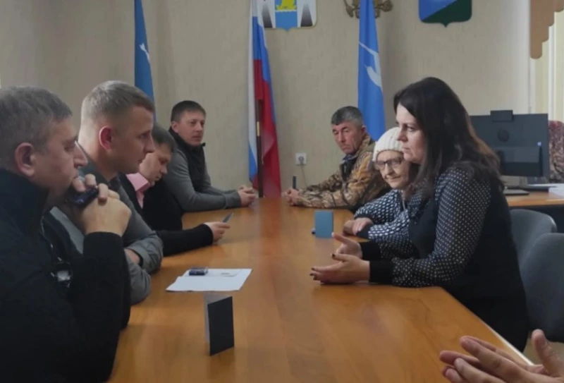 Работников Анивского «Благоустройства» наградили