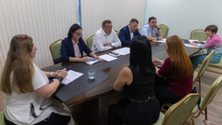 Проводники здоровья встретились с губернатором вместе с пациентами