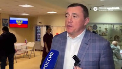 Губернатор призвал островитян стать примером для россиян на выборах Президента РФ