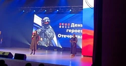 Выставка и концертная программа 10 декабря получились особенно проникновенными