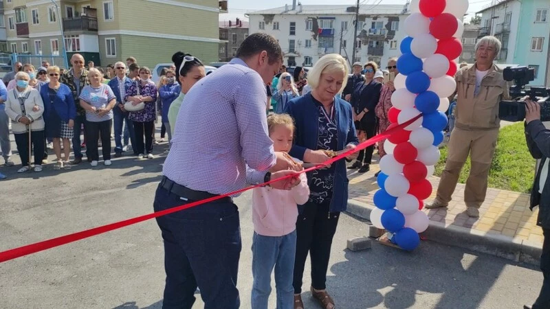 Новоселье в Аниве на Комсомольской