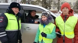 В Аниве госавтоинспекторы почтили память погибших в ДТП