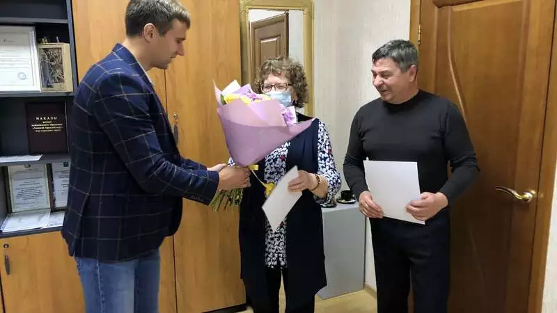 Анивских автотранспортников поздравили с профессиональным праздником