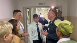 Одной из точек на маршруте губернатора в Аниве стала центральная районная больница