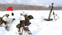 Сахалинские военнослужащие совершенствуют навыки стрельбы из миномётов