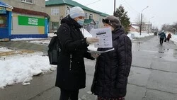 По главной пешеходной улице