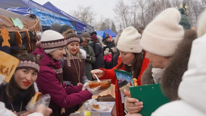 В райцентре масленичную ярмарку совместили с гастрономическим фестивалем «Анивская рыбка»