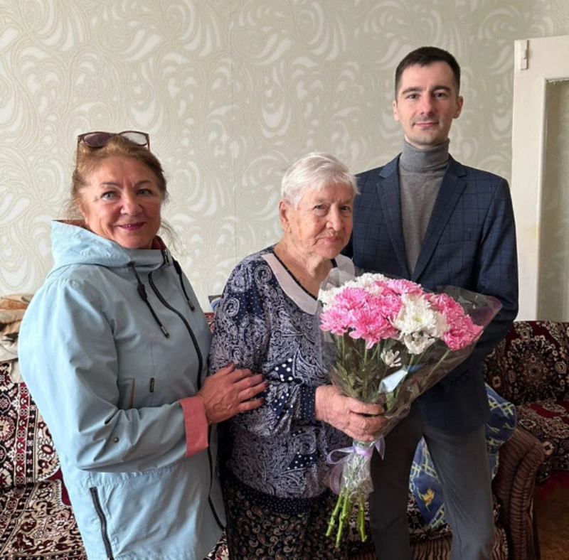 Валентина Ивановна Бекетова принимала поздравления с юбилеем