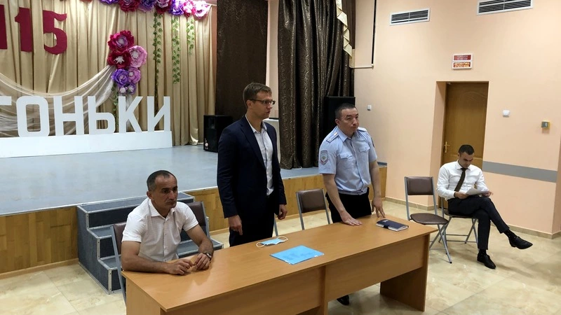 В Высоком и Огоньках прошли сходы сельских жителей