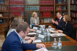 Губернатор области и министр культуры РФ обсудили развитие сферы на Сахалине и Курилах