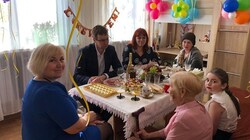 Жительницу Троицкого поздравили с 90-летием