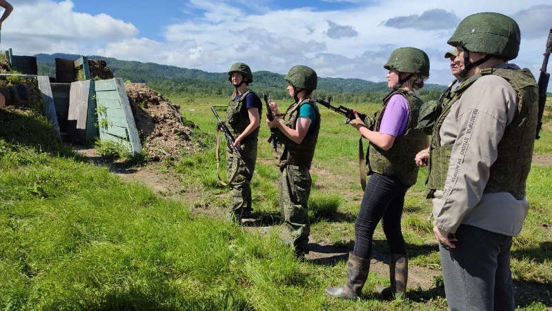 Для боевитых жительниц района мир уже не будет прежним