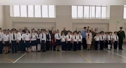 Во второй школе для казачат провели смотр строя и песни