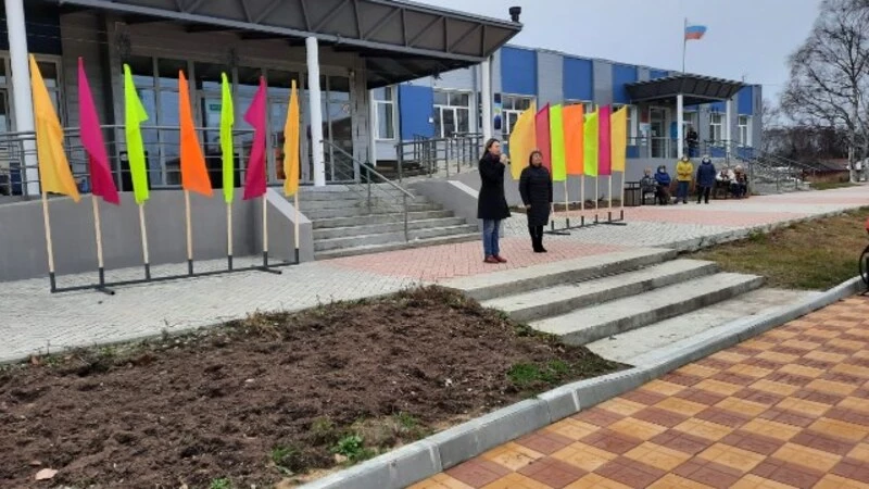 Таранайцы торжественно приняли мощёную площадь