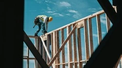День строителя 2024: дата, история и традиции праздника