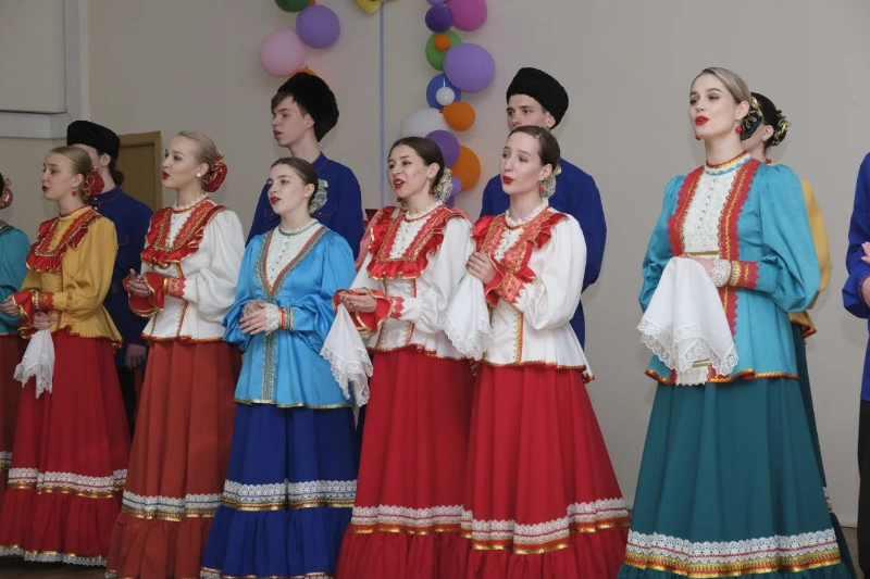 В Аниве «Белые росы» дали два концерта