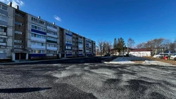 Асфальт в анивском дворе уложили, дело больше не в долгом ящике