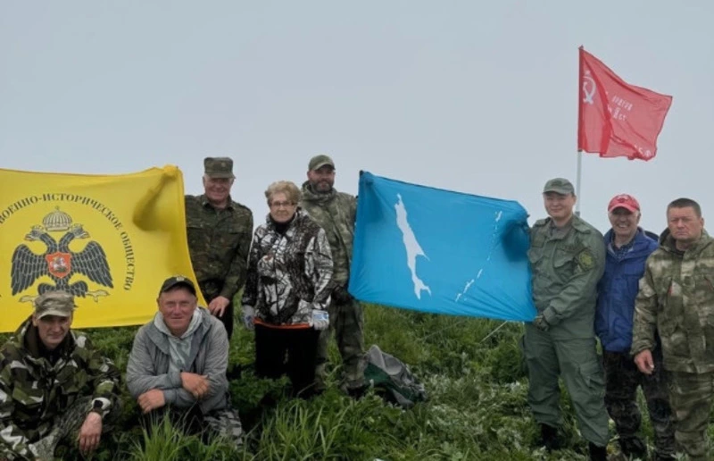 Над горой Коврижка развевается Знамя Победы