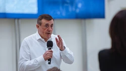Губернатор встретился с представителями бизнеса Сахалинской области
