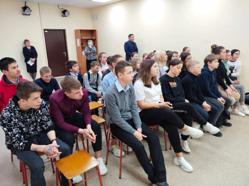 Сотрудники Анивского лесничества рассказали таранайским школьникам о своей работе