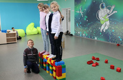 В анивском техноклассе из деталей LEGO собрали «крымские мосты»