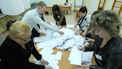 На сентябрьских выборах конкурируют почти 1000 кандидатов в депутаты