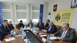 Губернатора и двух анивчанок приняли в ряды Российского военно-исторического общества