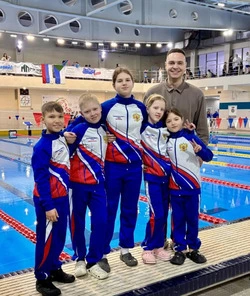 Анивские пловцы побывали на берегу Амура