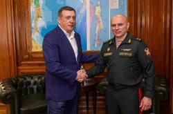 Губернатор провёл рабочую встречу с командующим Восточным округом Росгвардии