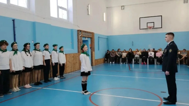 В таранайской школе появился отряд юных друзей пограничников