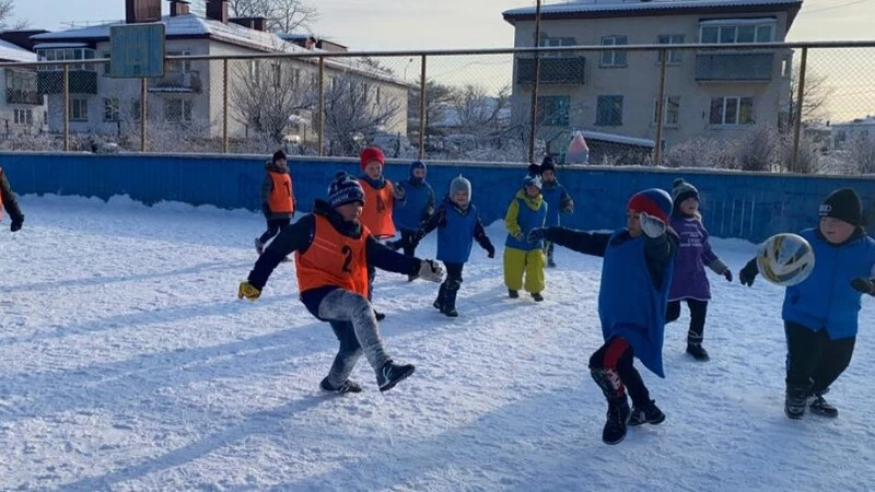 Нестандартный турнир для футболят