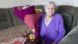 Поздравления с 95-летием принимает Ульяна Власовна Ахметова