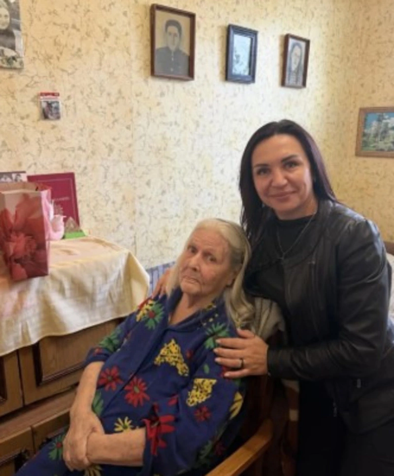 С теплом и уважением поздравили Валентину Викторовну Компаниец с днём рождения