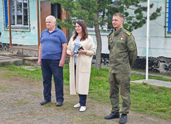 Глава района поздравила пограничников с наступающим Днём России