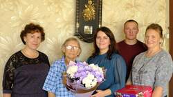 Жительницу Успенского поздравили с 95-летием