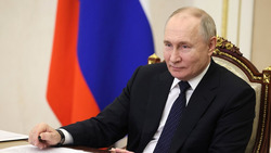 Президент России отметил хорошие темпы работы по развитию Сахалинской области