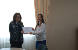 Прокуратура района наградила четырёх анивских школьниц