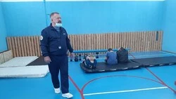 Учитель физкультуры из Тараная награждён почётным знаком