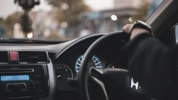 День автомобилиста 2024: история, традиции, интересные факты о празднике 