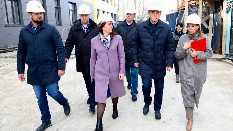 Валерий Лимаренко побывал на строительстве новой Школы искусств