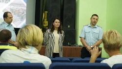 Мэр округа Светлана Швец встретилась с анивчанами