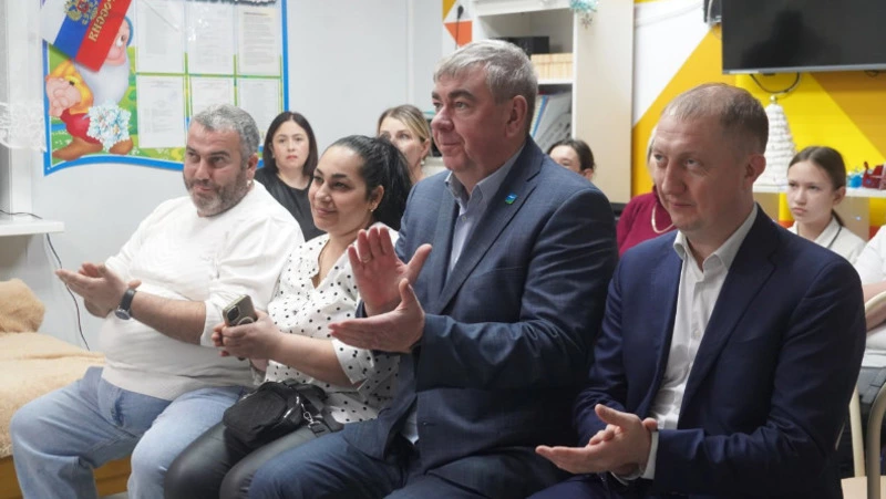 Незадолго до Нового года в «Алый парус» наведались добрые гости