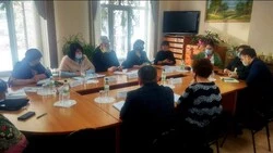 В Аниве обсудили проблемы старшего поколения и инвалидов