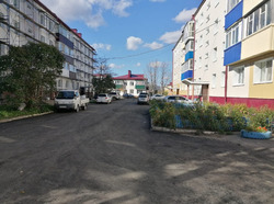 Во дворе домов по Кирова, 25 и Невельского, 16 положили новый асфальт