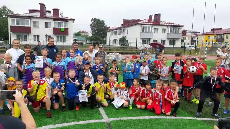 Разыграли Кубок залива Анива по мини-футболу