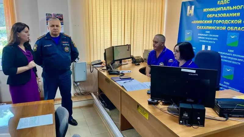В гостях в Аниве побывал полковник внутренней службы
