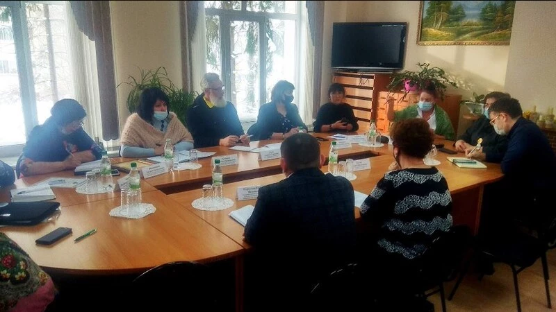 В Аниве обсудили проблемы старшего поколения и инвалидов