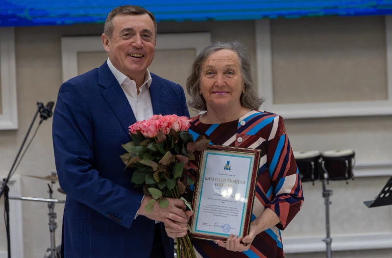 Лучших сотрудников коммунальных служб Сахалинской области наградили к Дню работника ЖКХ