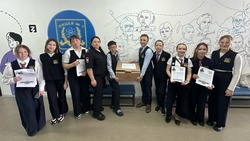 Урок мужества: школьники Южно-Сахалинска отправили посылку участникам спецоперации